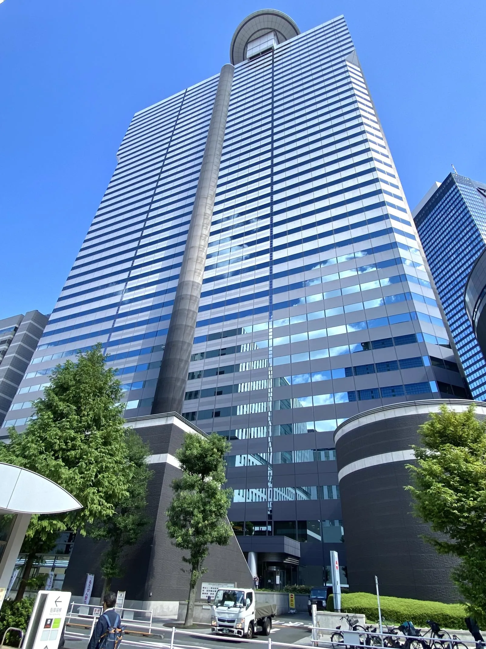 新宿アイランドタワー