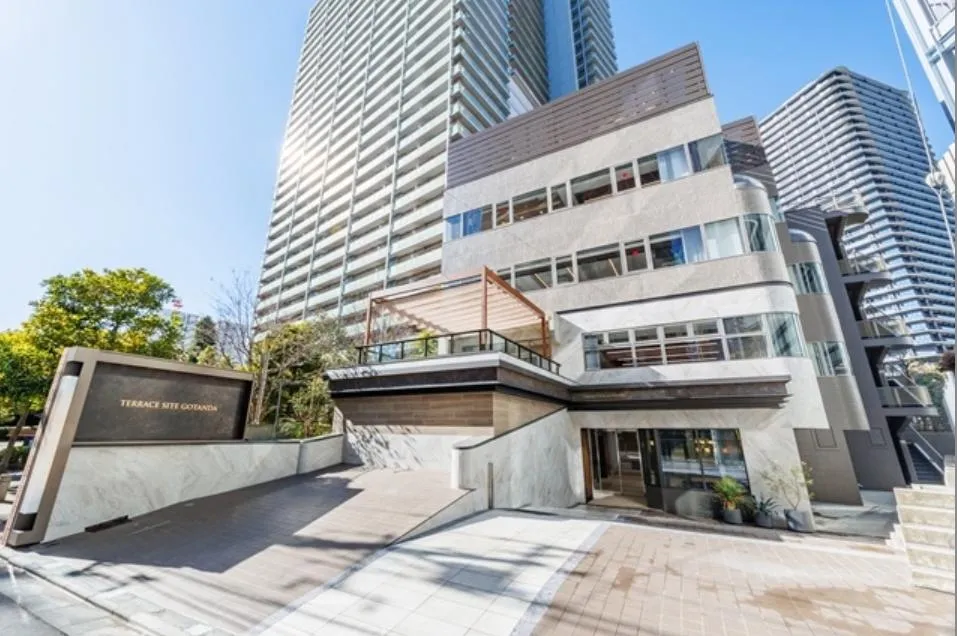 TERRACE SITE GOTANDA